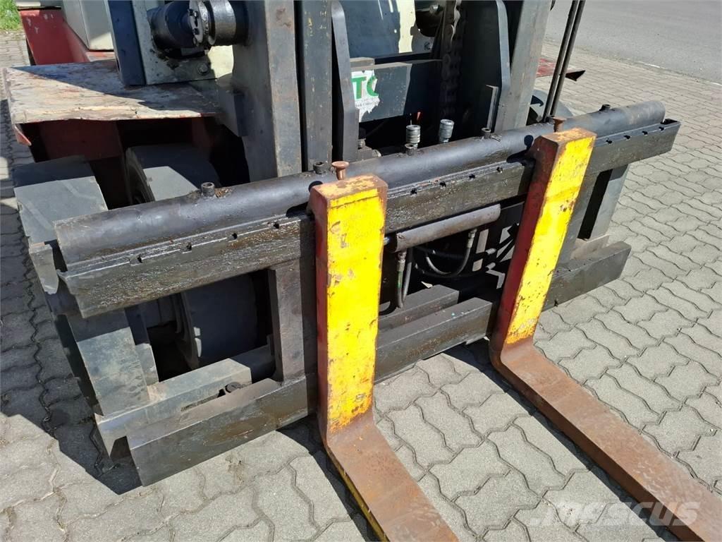 Nissan DF05A60U Dizelski viličari