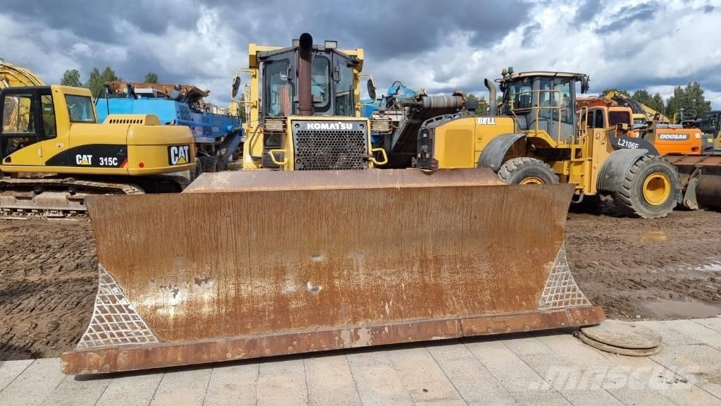 Komatsu D 61 PX-15 Buldožeri gusjeničari
