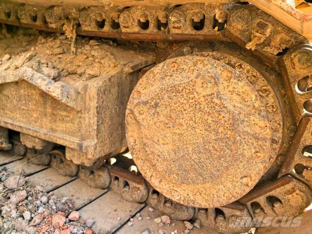 CAT 323 Bageri gusjeničari