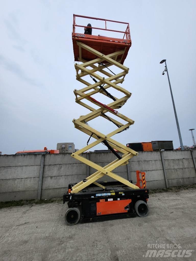 JLG 4045 Škaraste platforme