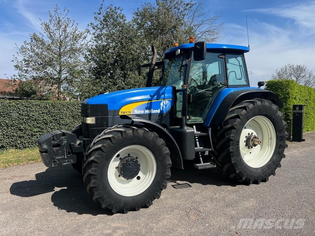 New Holland TM 175 Traktori