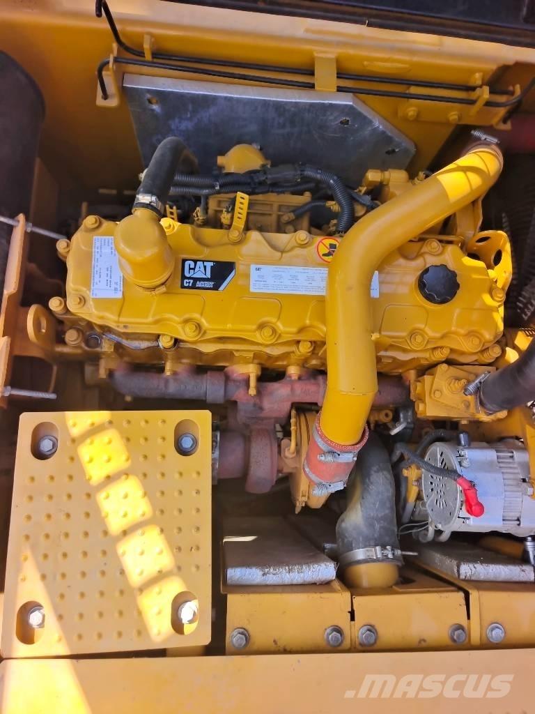 CAT 329D2L Bageri gusjeničari