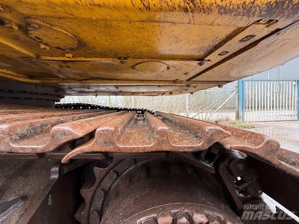 Komatsu HB 215 LC-2 Bageri gusjeničari