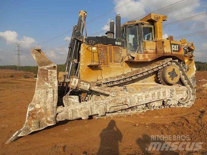 CAT D10 T Buldožeri gusjeničari