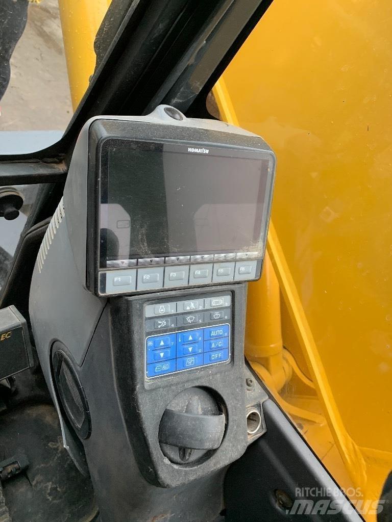 Komatsu 138 us -8 Bageri gusjeničari