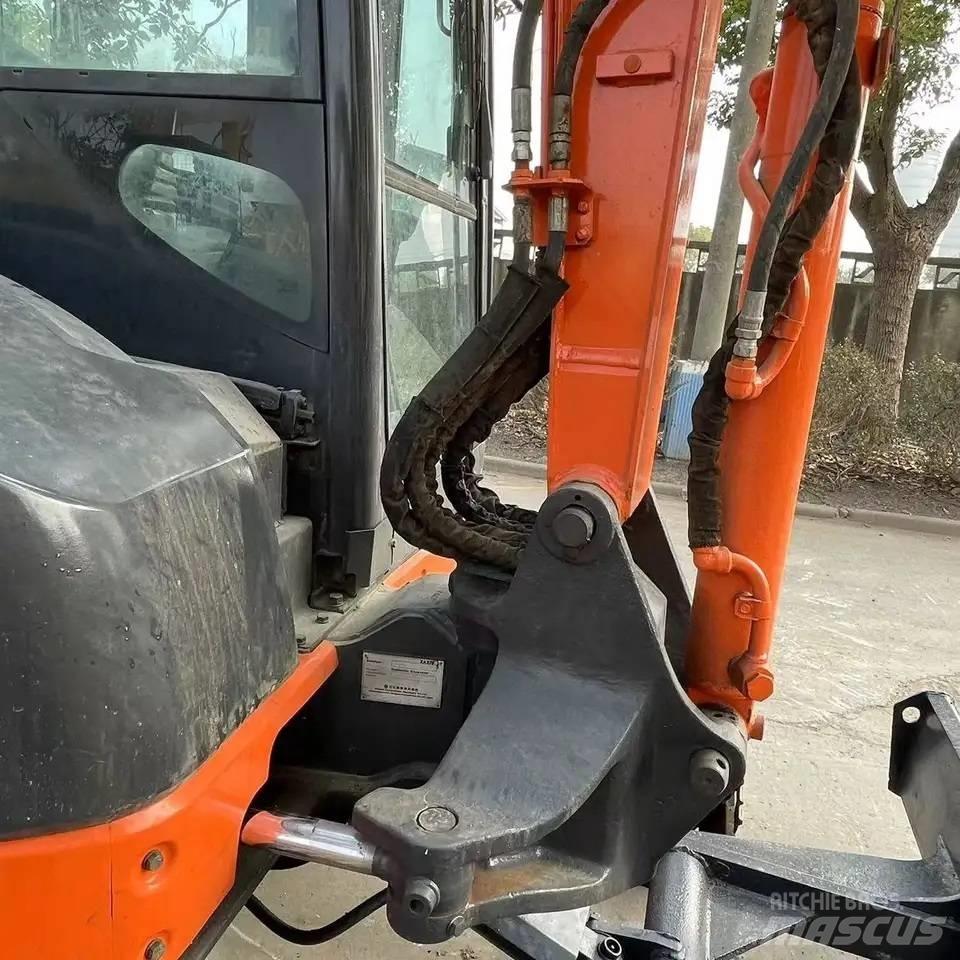 Hitachi ZX50 Mini bageri <7t