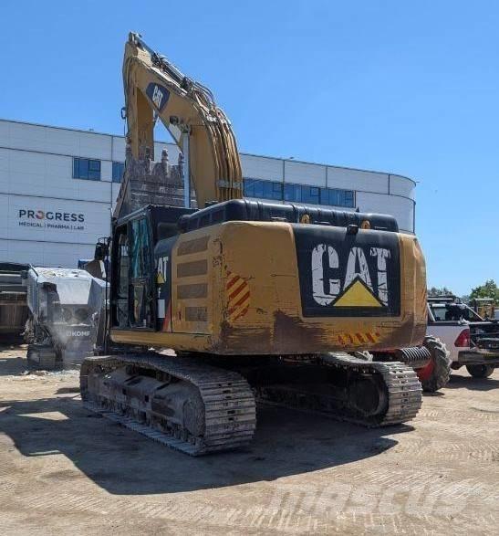 CAT 330 Bageri gusjeničari