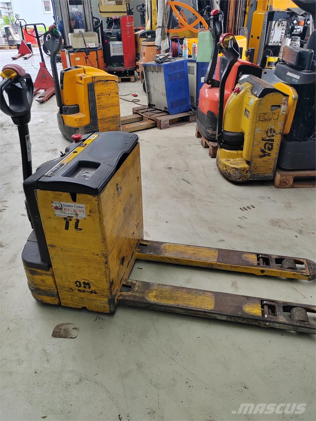 OM TL 18 Ručni električni viličar