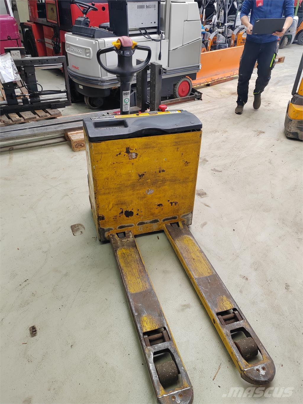 OM TL 18 Ručni električni viličar