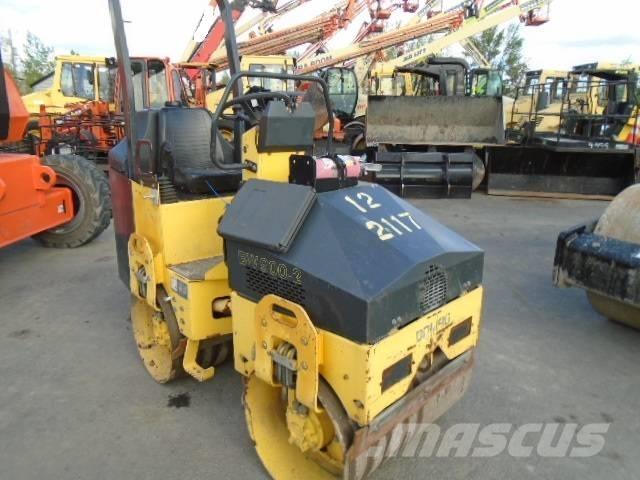 Bomag BW 900-2 Valjci sa dvojnim bubnjem