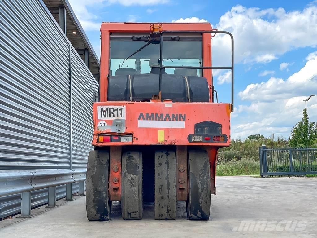 Ammann AP 240 Gumeni valjci na kotačima