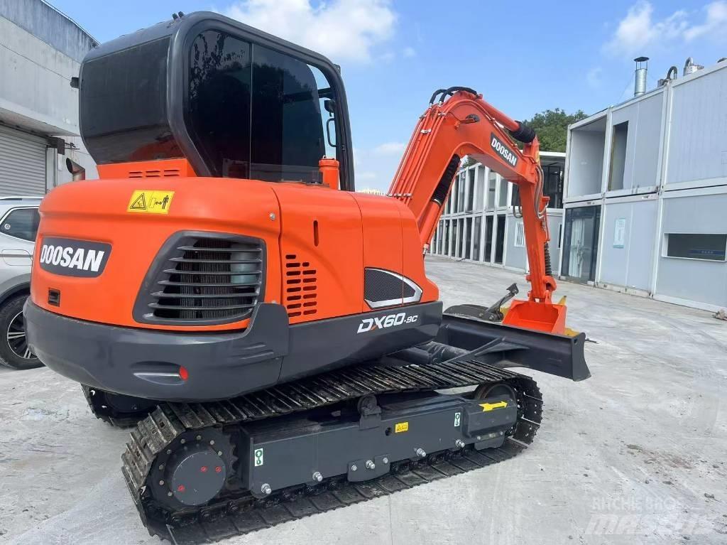 Doosan DX 60 Bageri gusjeničari