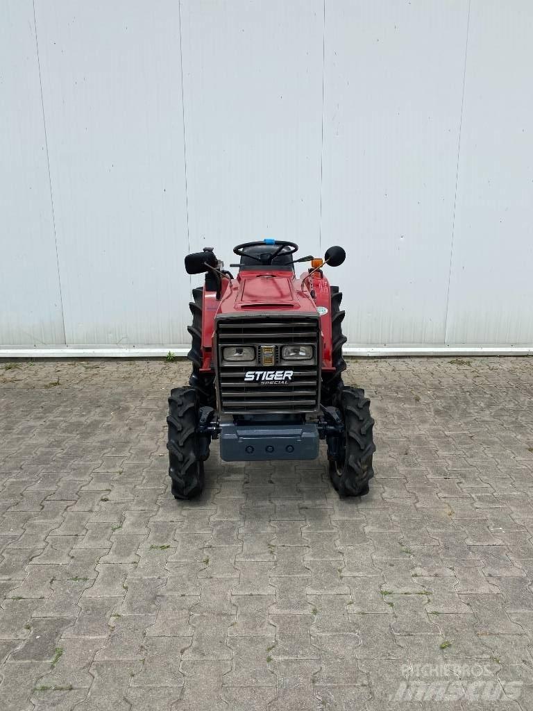 Shibaura P15 Kompaktni (mali) traktori