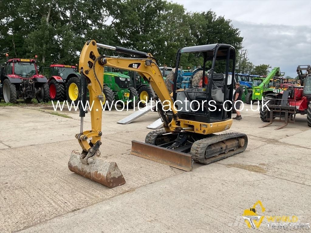 CAT 302.7 D CR Mini bageri <7t