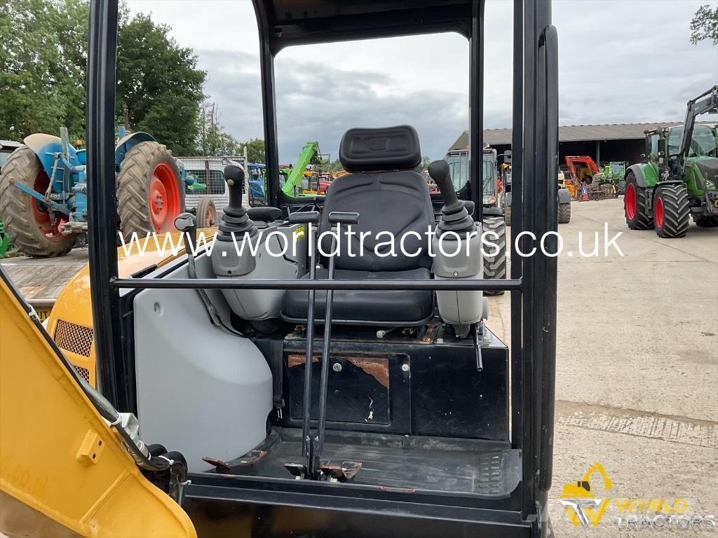 CAT 302.7 D CR Mini bageri <7t