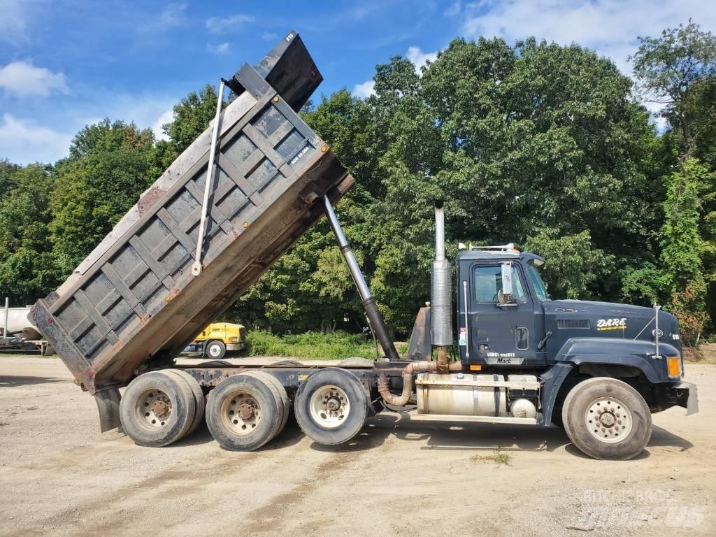 Mack CL713 Kiper kamioni