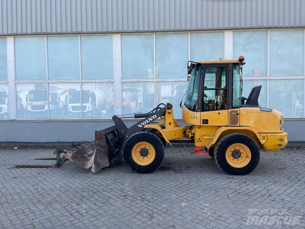 Volvo L 30 G  2017     CE Utovarivači na kotačima