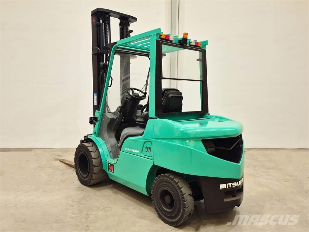 Mitsubishi FD30NTD Dizelski viličari