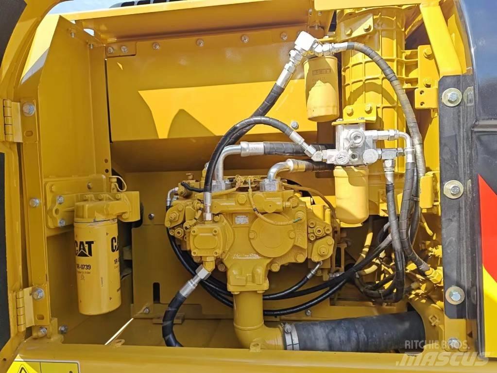 CAT 320 D2 Bageri gusjeničari
