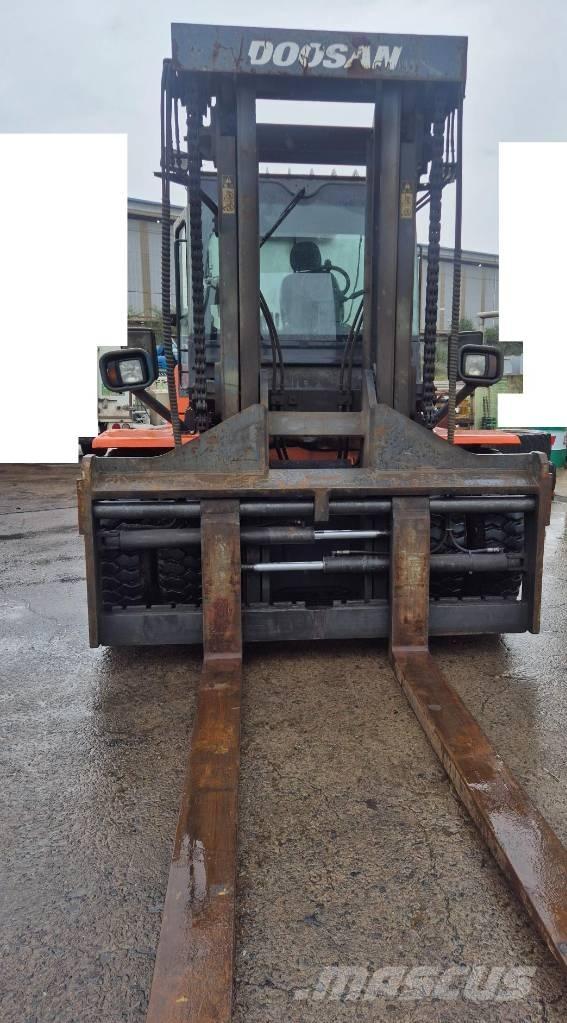Doosan D 160 S-5 Dizelski viličari