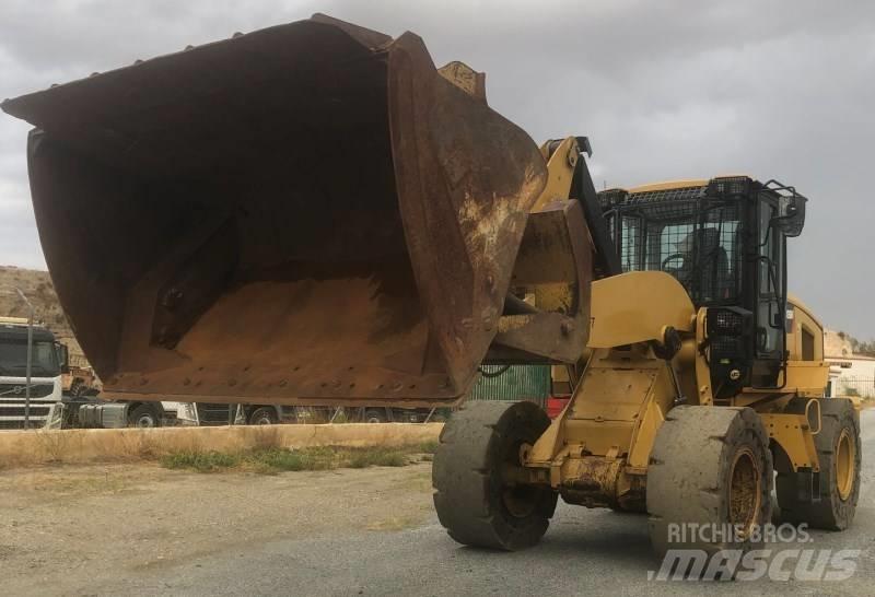 CAT 926M Utovarivači na kotačima