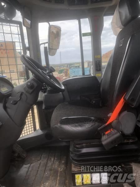 CAT 926M Utovarivači na kotačima