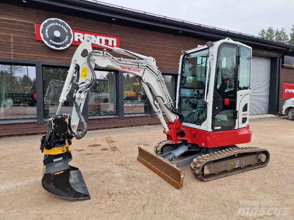 Takeuchi TB 325 R Mini bageri <7t