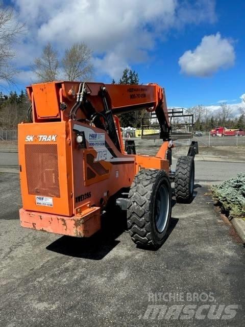 JLG 10054 Terenski viličar