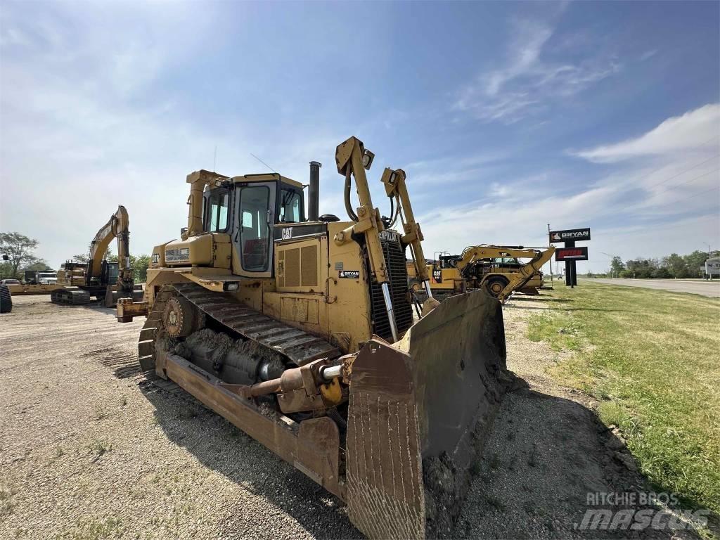 CAT D7R Buldožeri gusjeničari