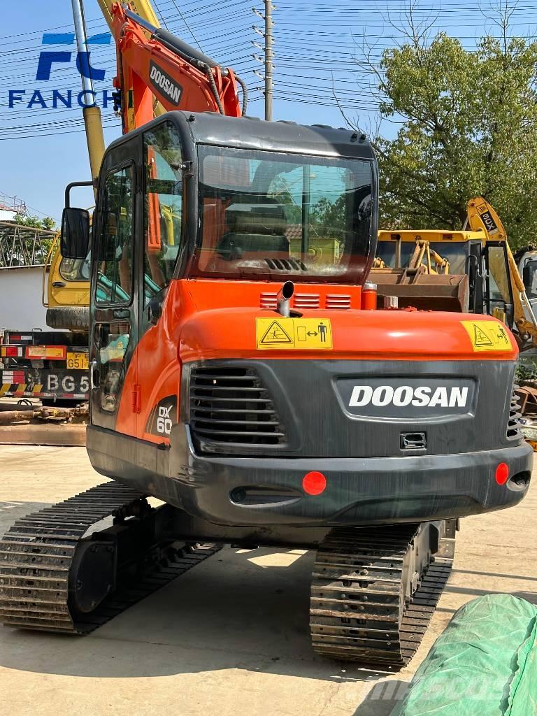 Doosan dx 60 Bageri gusjeničari