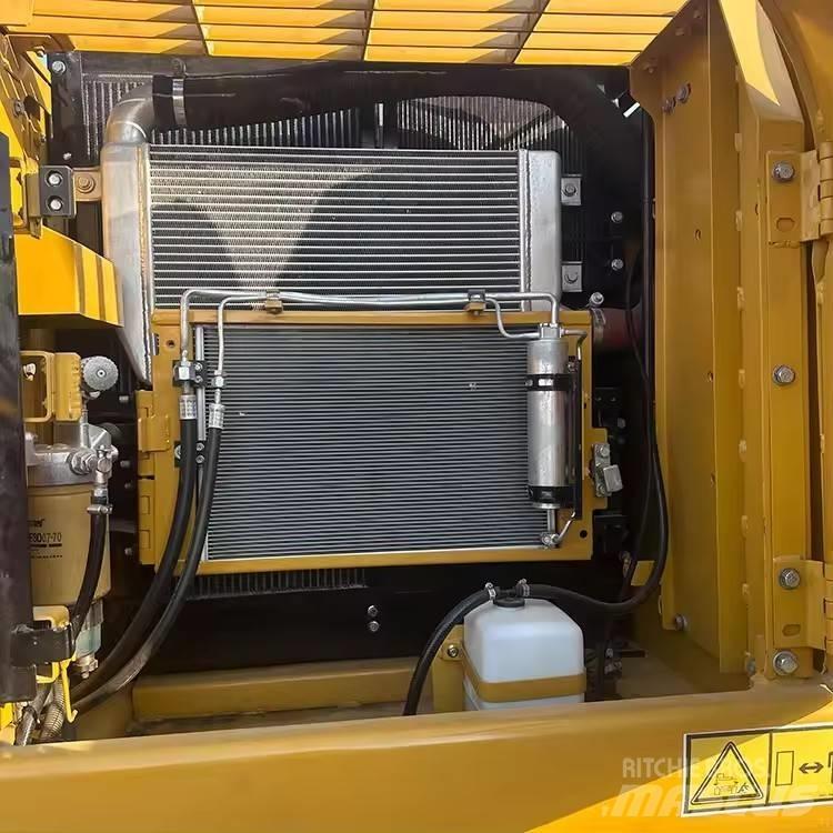 CAT 320 D2L Bageri gusjeničari