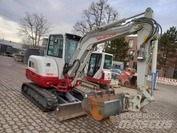 Takeuchi TB 240 DPF Mini bageri <7t