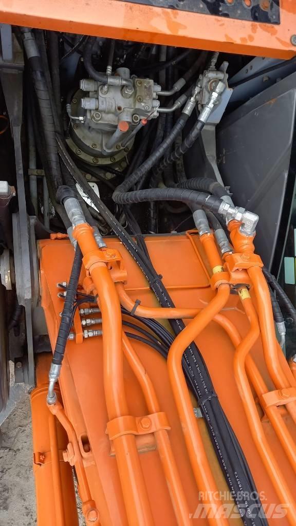 Hitachi ZX 210 LC Bageri gusjeničari