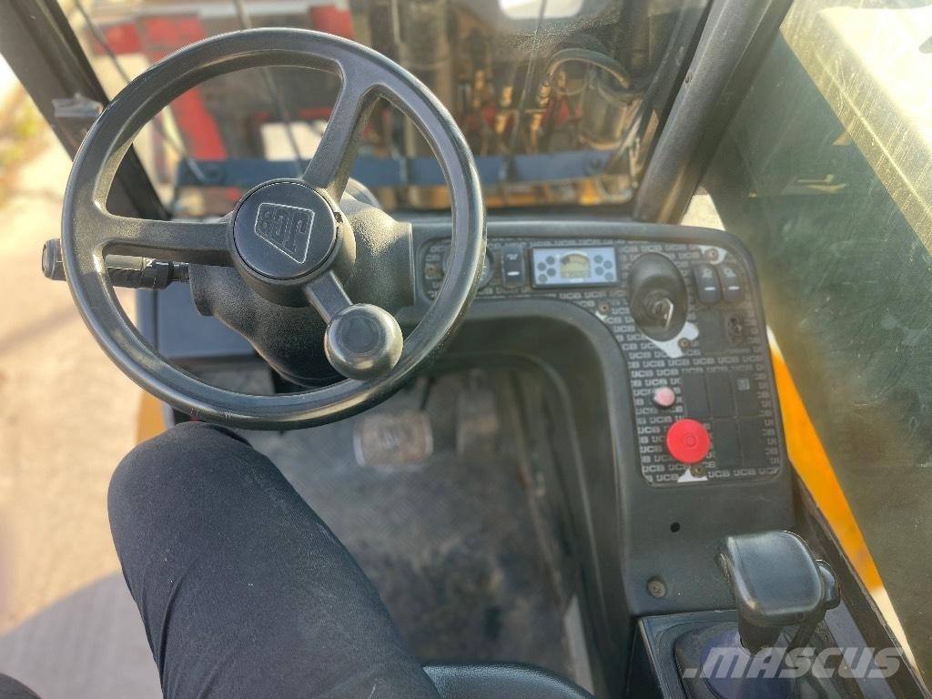 JCB TLT 35 D / 4x4 Teleskopski viličari