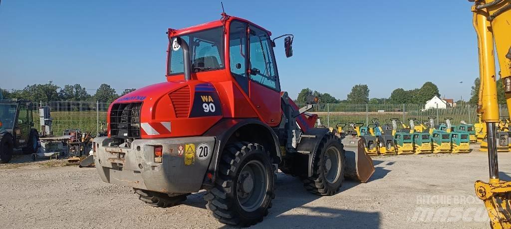 Komatsu WA 90 Utovarivači na kotačima