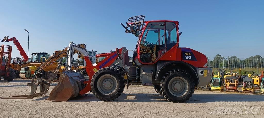 Komatsu WA 90 Utovarivači na kotačima