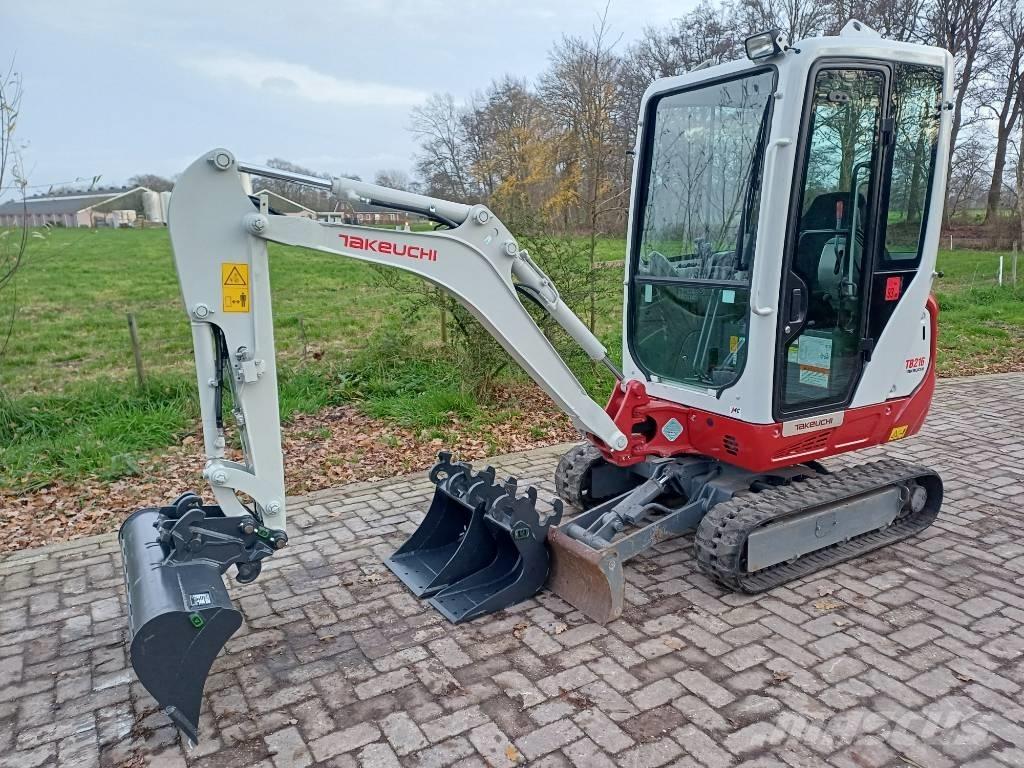 Takeuchi TB 216 Mini bageri <7t