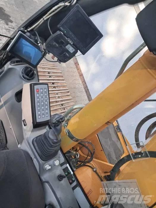 Liebherr R 926 LC Bageri gusjeničari
