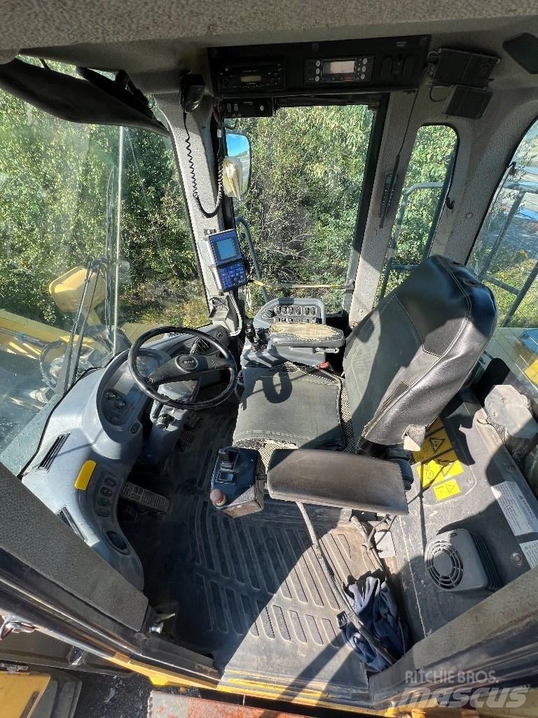 Komatsu WA 500-6 Utovarivači na kotačima