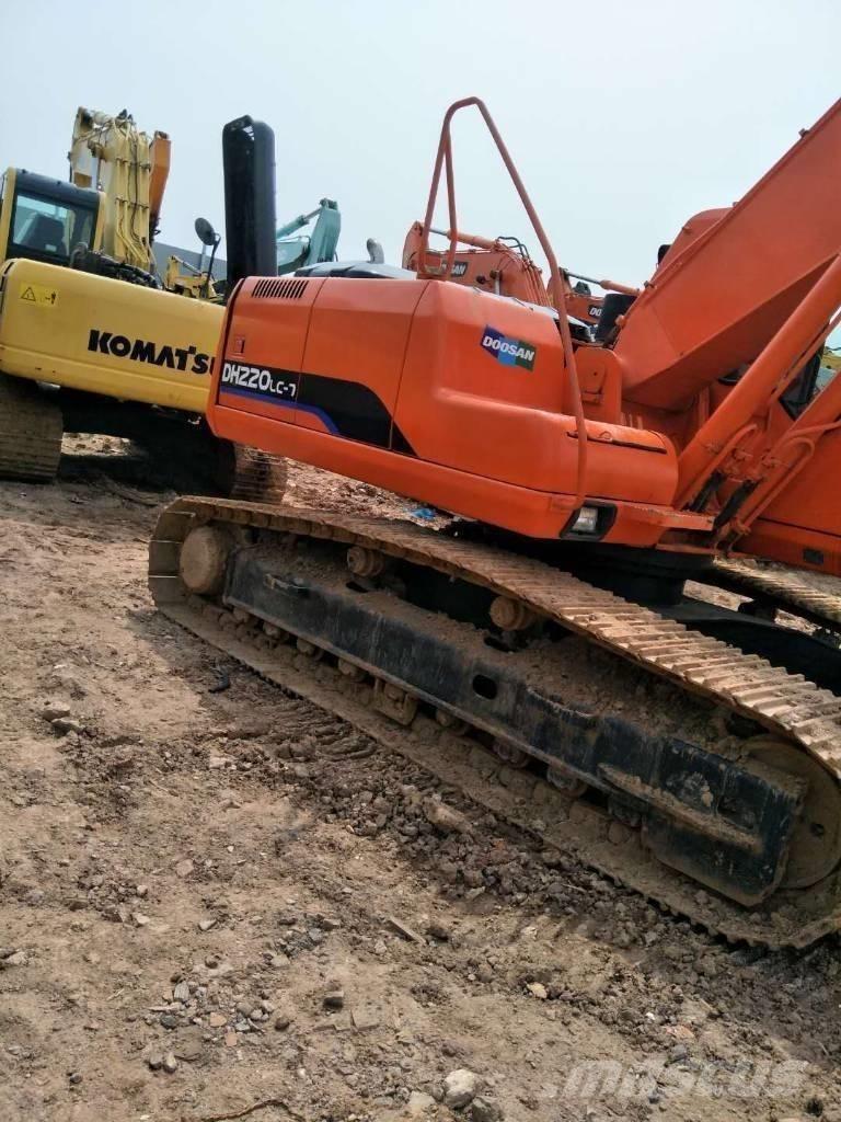 Doosan 225 Bageri gusjeničari