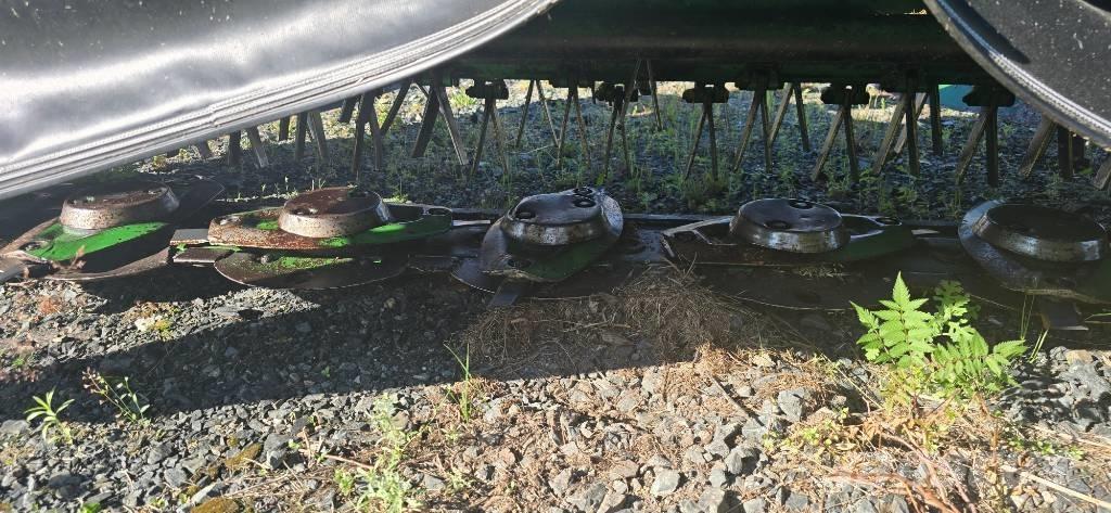 John Deere 131 Uređaji za kosilice