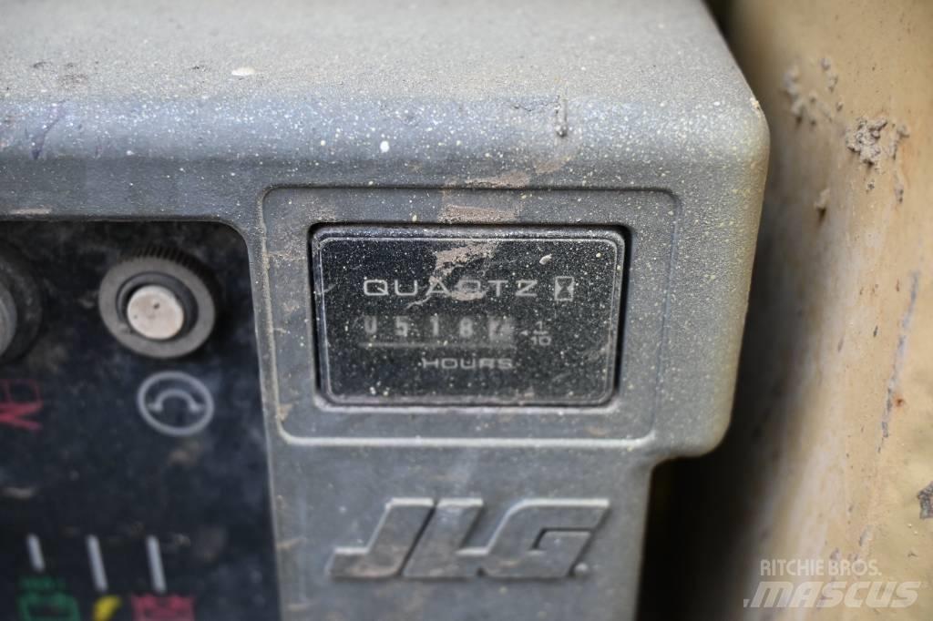 JLG 2030ES Škaraste platforme