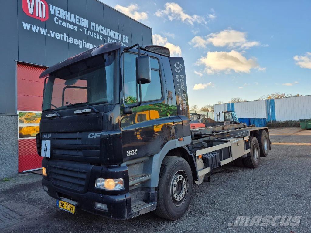 DAF 85.430 Rol kiper kamioni s kukama za dizanje