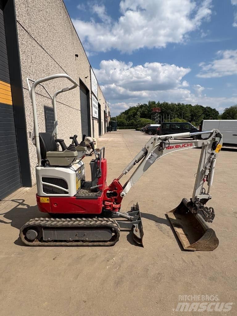 Takeuchi TB 210 R Mini bageri <7t