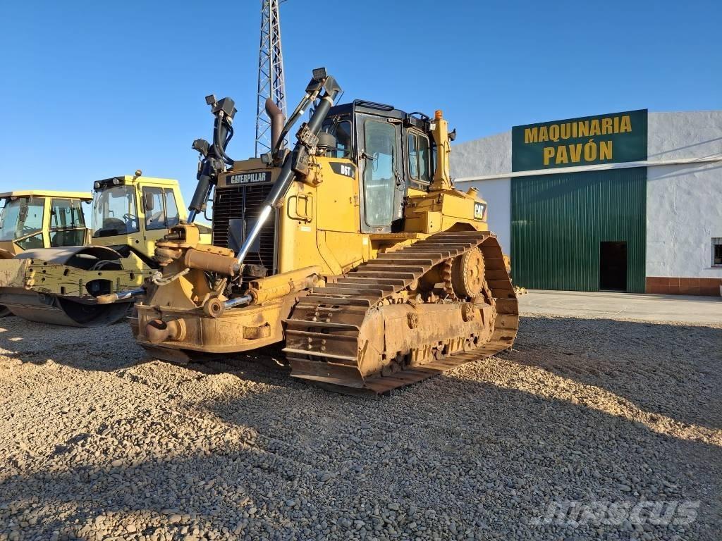CAT D 6 T LGP Buldožeri gusjeničari