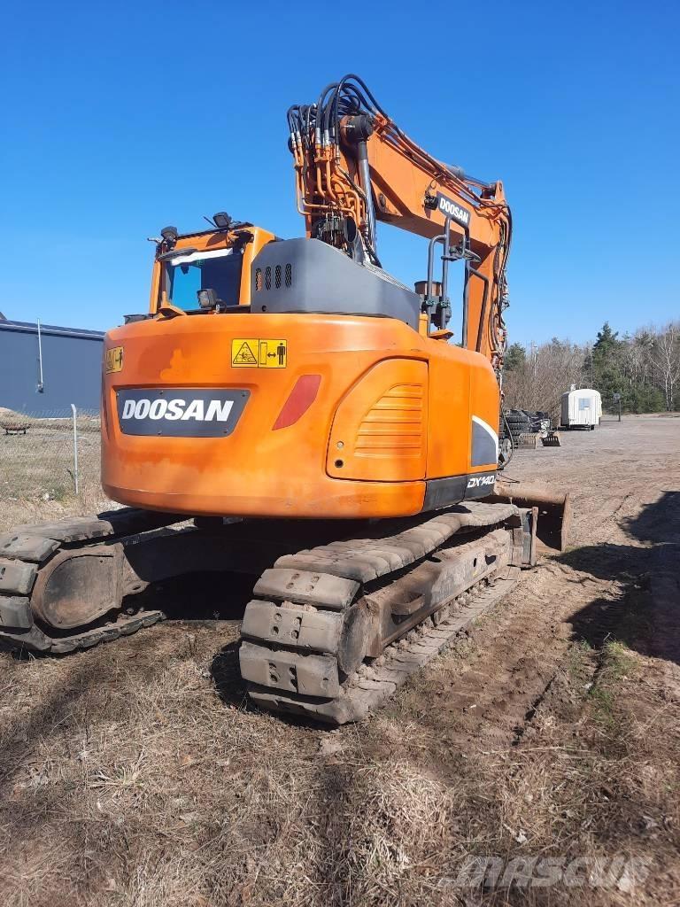 Doosan DX140LCR-5 Bageri gusjeničari