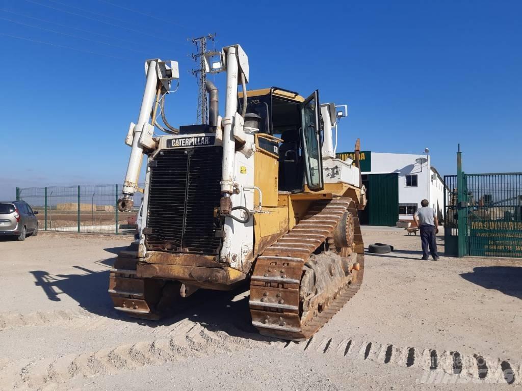CAT D 7 R II Buldožeri gusjeničari