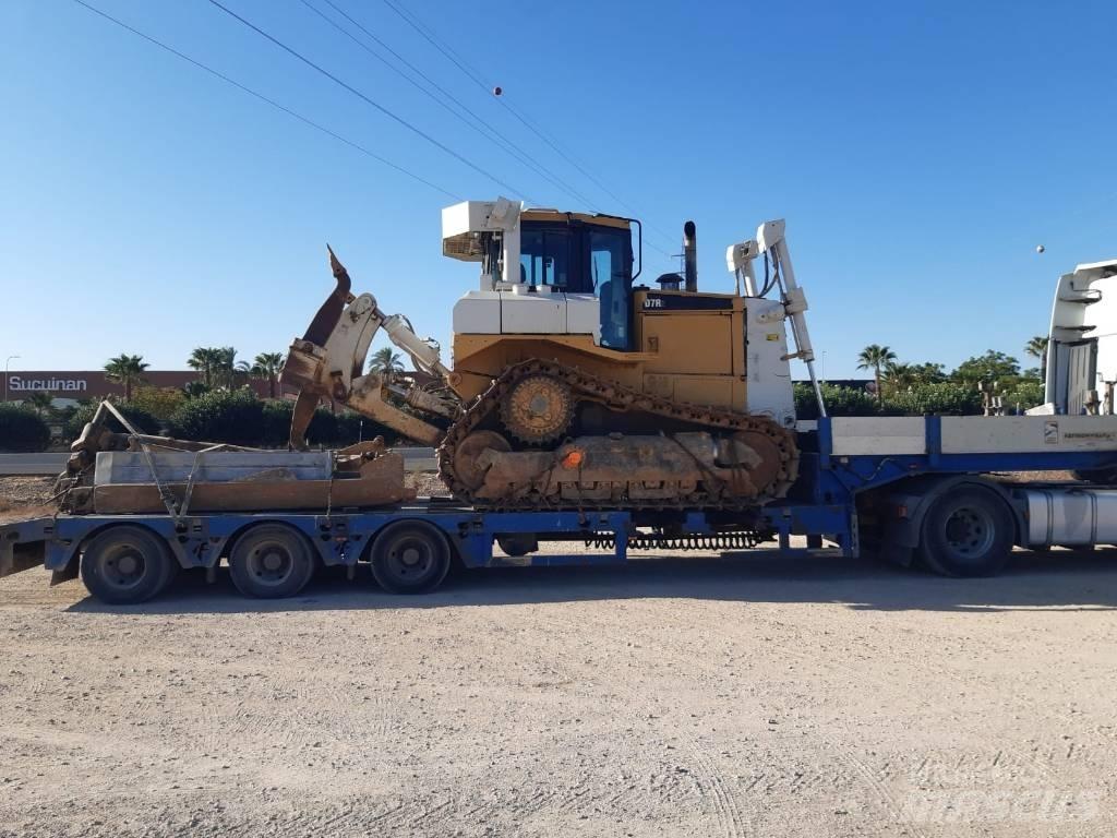CAT D 7 R II Buldožeri gusjeničari