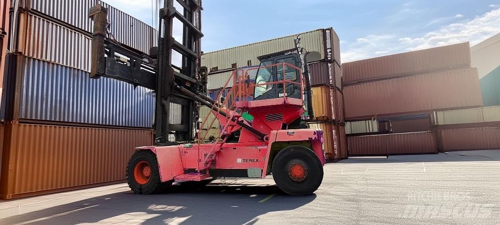 Terex FDC 25K Dohvatni viličari