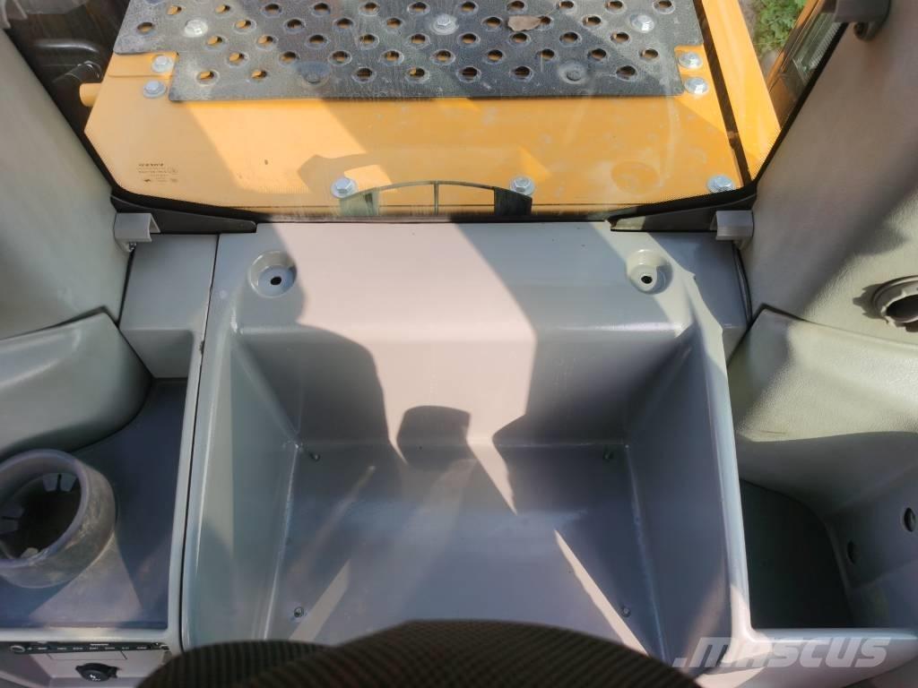 Volvo EC 250 D L Bageri gusjeničari